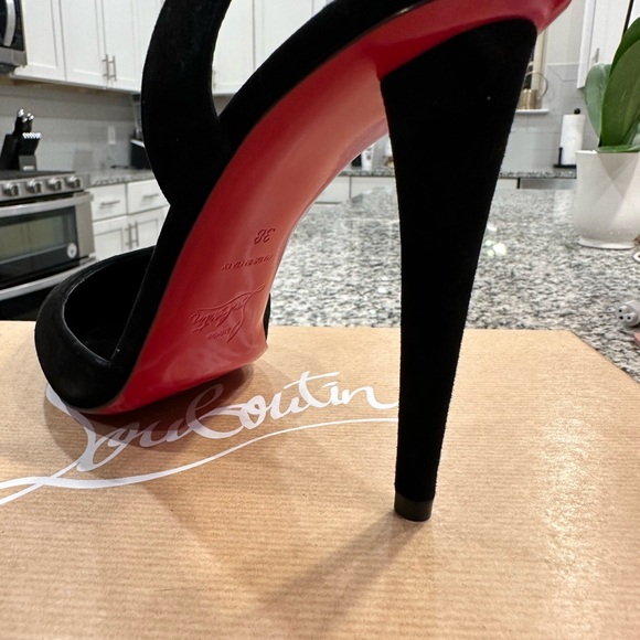 Christian Louboutin Pumps - Black - Picture 7 of 8
